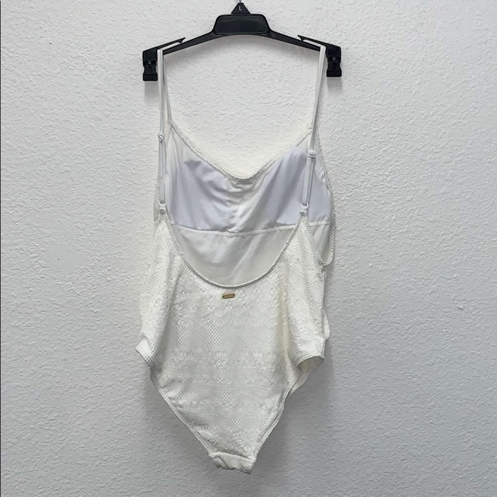 Roxy swim wear one piece - Picture 6 of 6